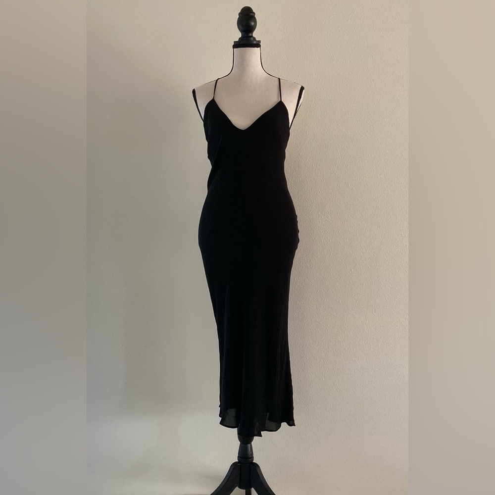 Diane Von Furstenberg 100% Silk black 🖤 spaghetti strap bias cut slip